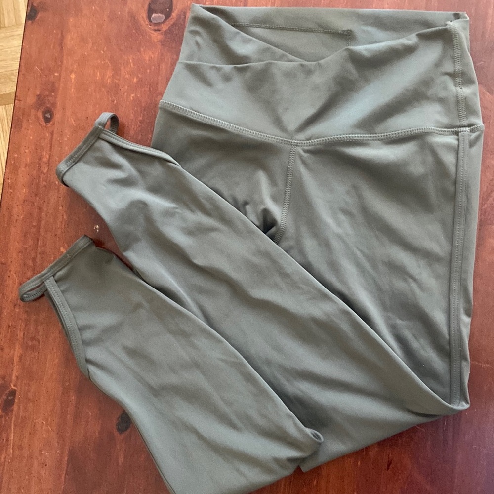 Green Nike leggings
